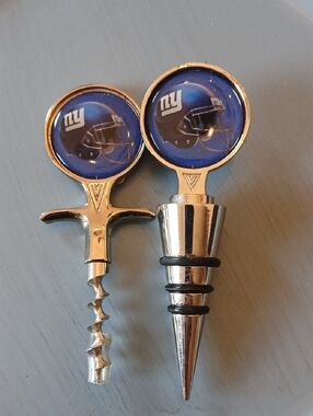 NFL New York Giants Helmet Wine Bottle Stopper & Corkscrew Set - Blue
